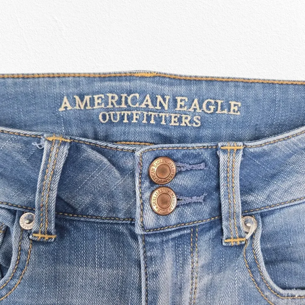 American Eagle Light Wash Artist Crop Kick Flare Stretch Denim Jeans Size 6